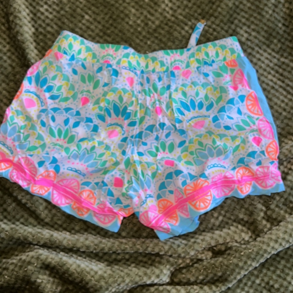 Lilly Pulitzer - Picture 4 of 4